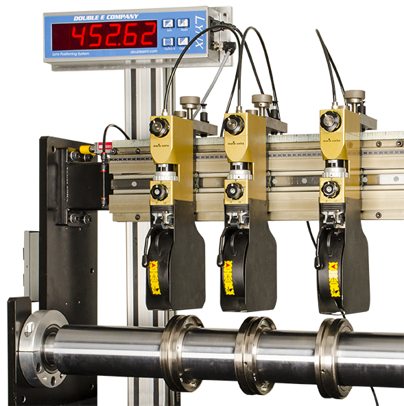 Double E digitally assisted slitter positioning system